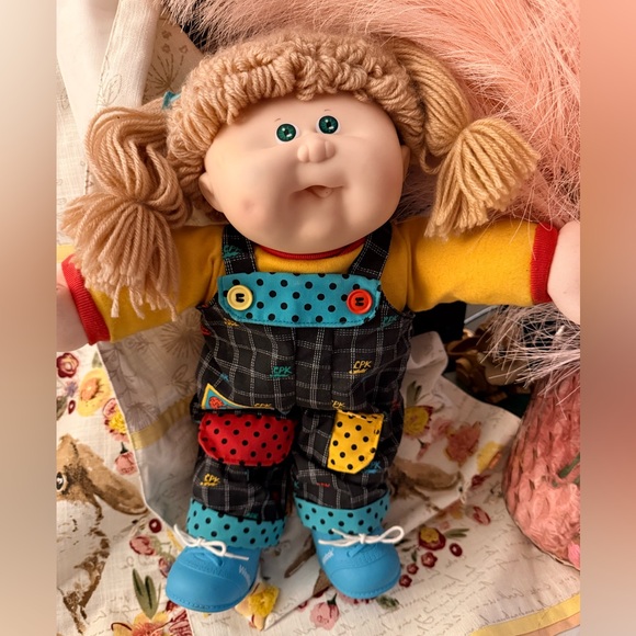 Cabbage Patch Kids Other - Original vintage, Cabbage Patch kid Doll Complete Set 1990 Hasbro  green eyes